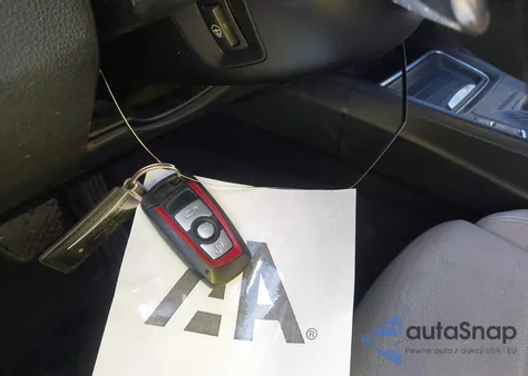 2013 BMW 328I z USA, uszkodzony, nr VIN WBA3A5G55DNP22157